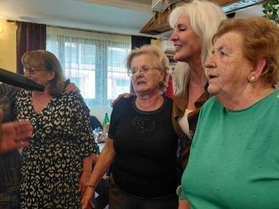 98f80cf2 7b3f 43ce b711 cf824d300e87